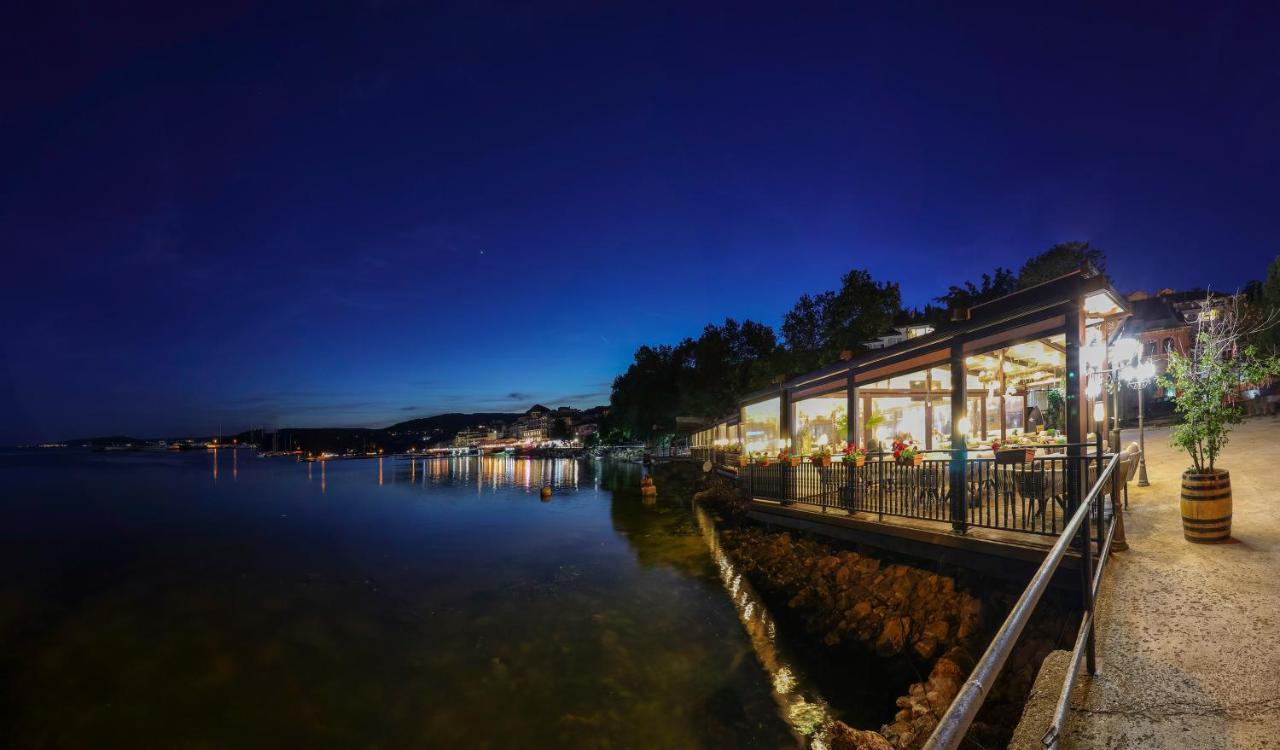 Family Hotel Jupiter Балчик Экстерьер фото