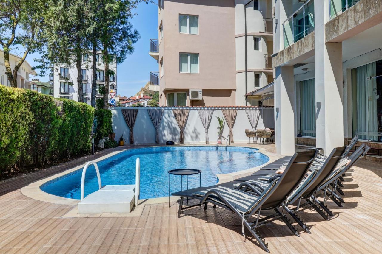 Family Hotel Jupiter Балчик Экстерьер фото