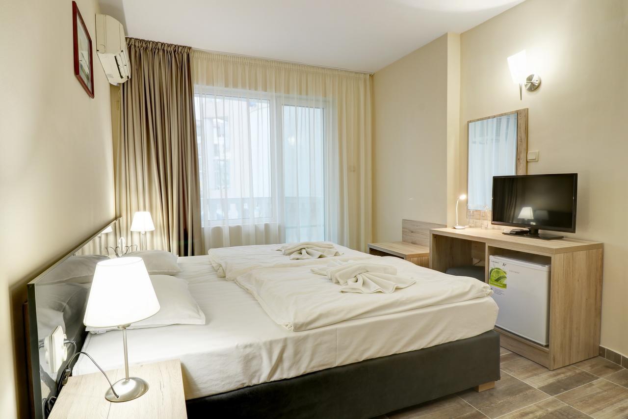 Family Hotel Jupiter Балчик Экстерьер фото