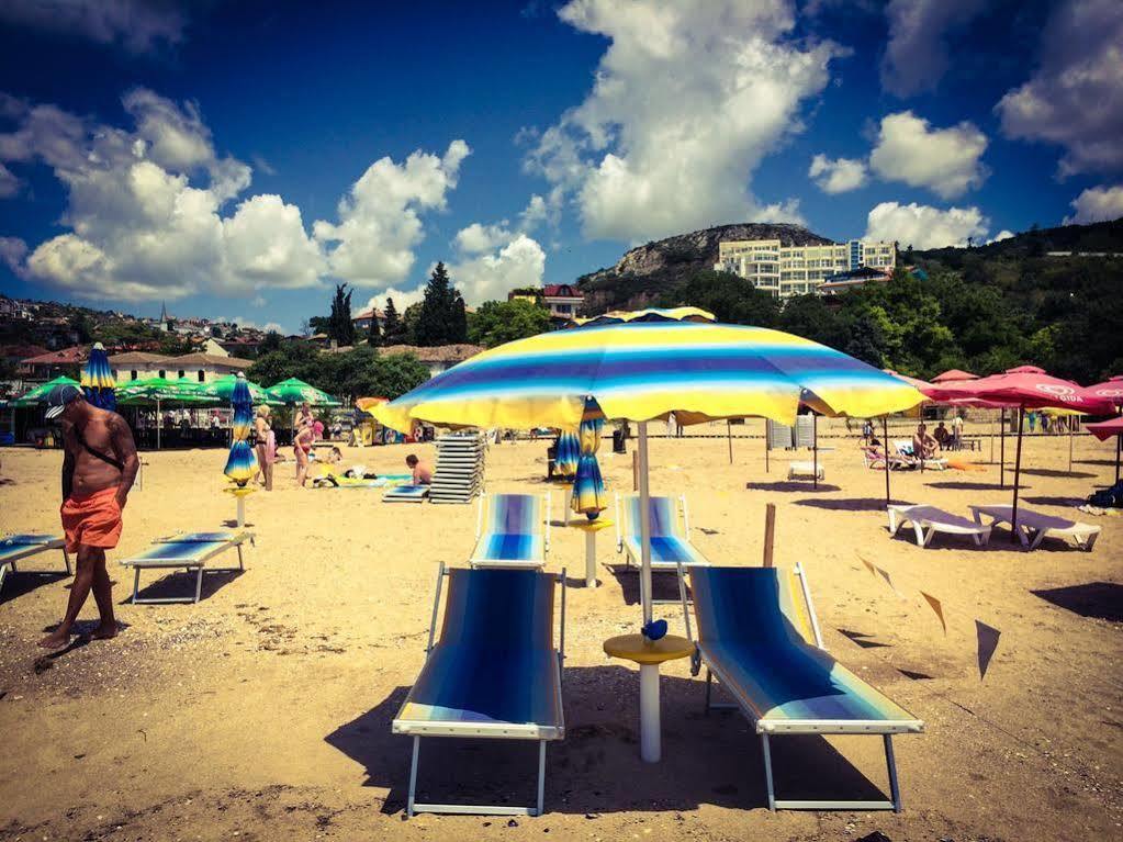 Family Hotel Jupiter Балчик Экстерьер фото